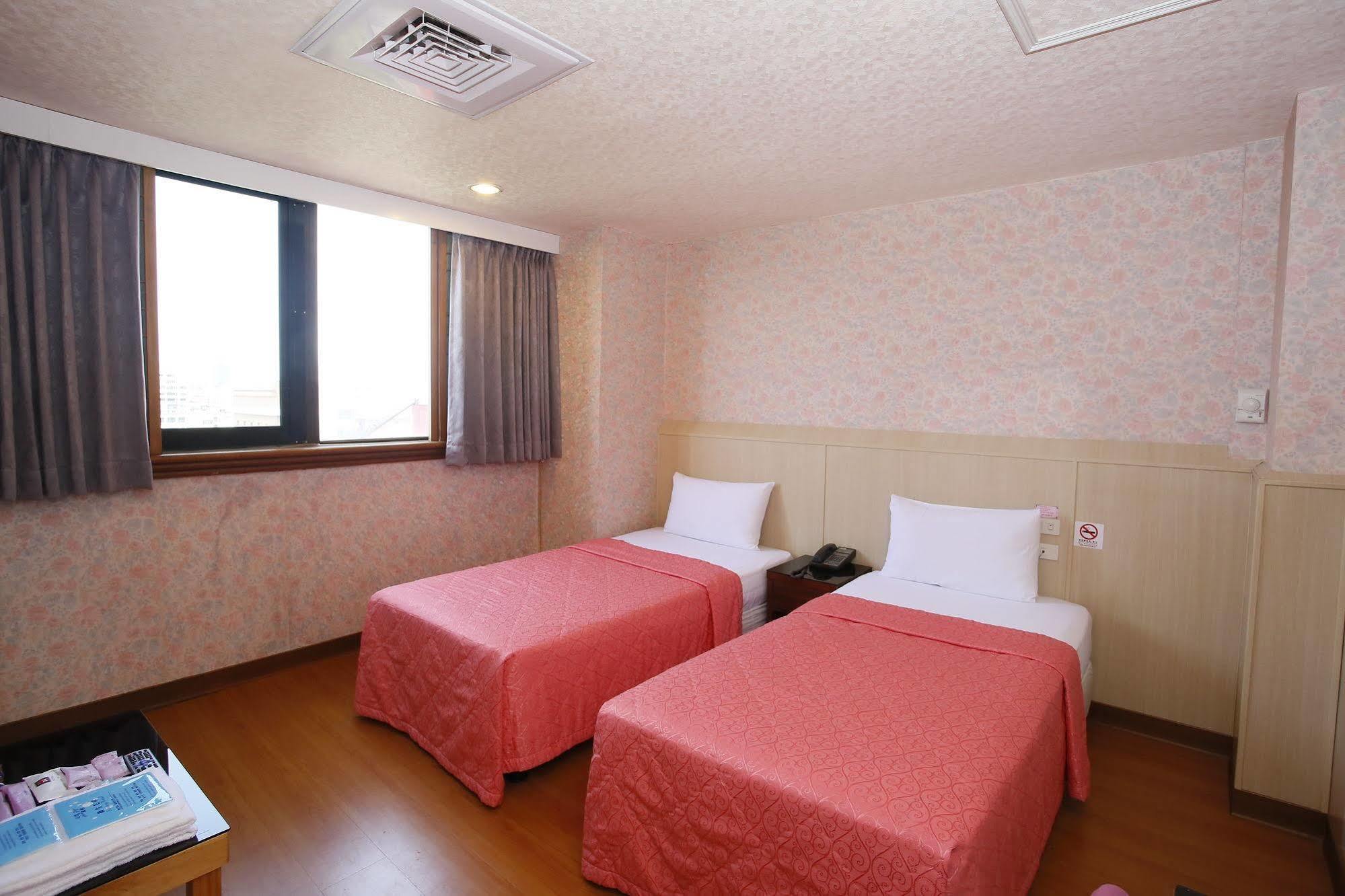 Sunwise Hotel Kaohsiung Luaran gambar